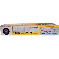 Great Dane Dry Goods 40 Foot Trailer 1/25 Kit AMT Models (AMT1467) 1:25 Scale Plastic by AMT