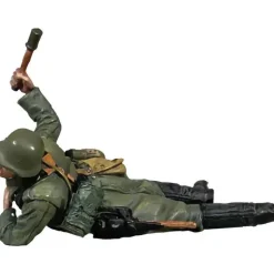 Grenadier Prone Throwing Grenade, 1942-45 1/30 Figure WILLIAM BRITAIN (25167) 1:30 Scale Metal by William Britain