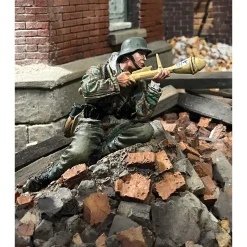 Grenadier Waiting with Panzerfaust, 1944-45 1/30 Figure WILLIAM BRITAIN (25157) 1:30 Scale Metal by William Britain
