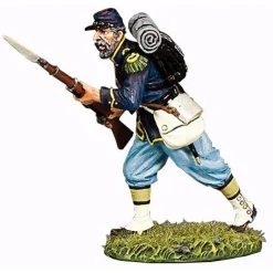 Infantryman Charging 1/30 Figure 1:30 Scale Metal by King and Country