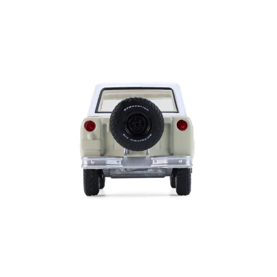 1967 International Scout 800 Sportop - Cream & Brown 1:64 Scale Diecast Model Truck by Greenlight