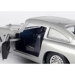 James Bond Aston Martin DB5 - Goldfinger 1:24 Scale Diecast Model Car by Motormax