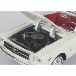 1964 1/2 James Bond Ford Mustang Convertible - Goldfinger 1:24 Scale Diecast Model Car by Motormax