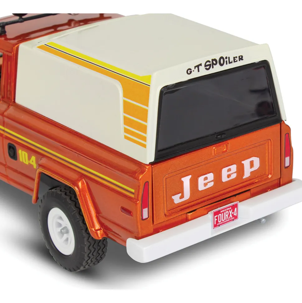 1979 Jeep J-10 Pickup with Camper Top - Plastic Model Kit 1:24 Scale Model Kit by Revell