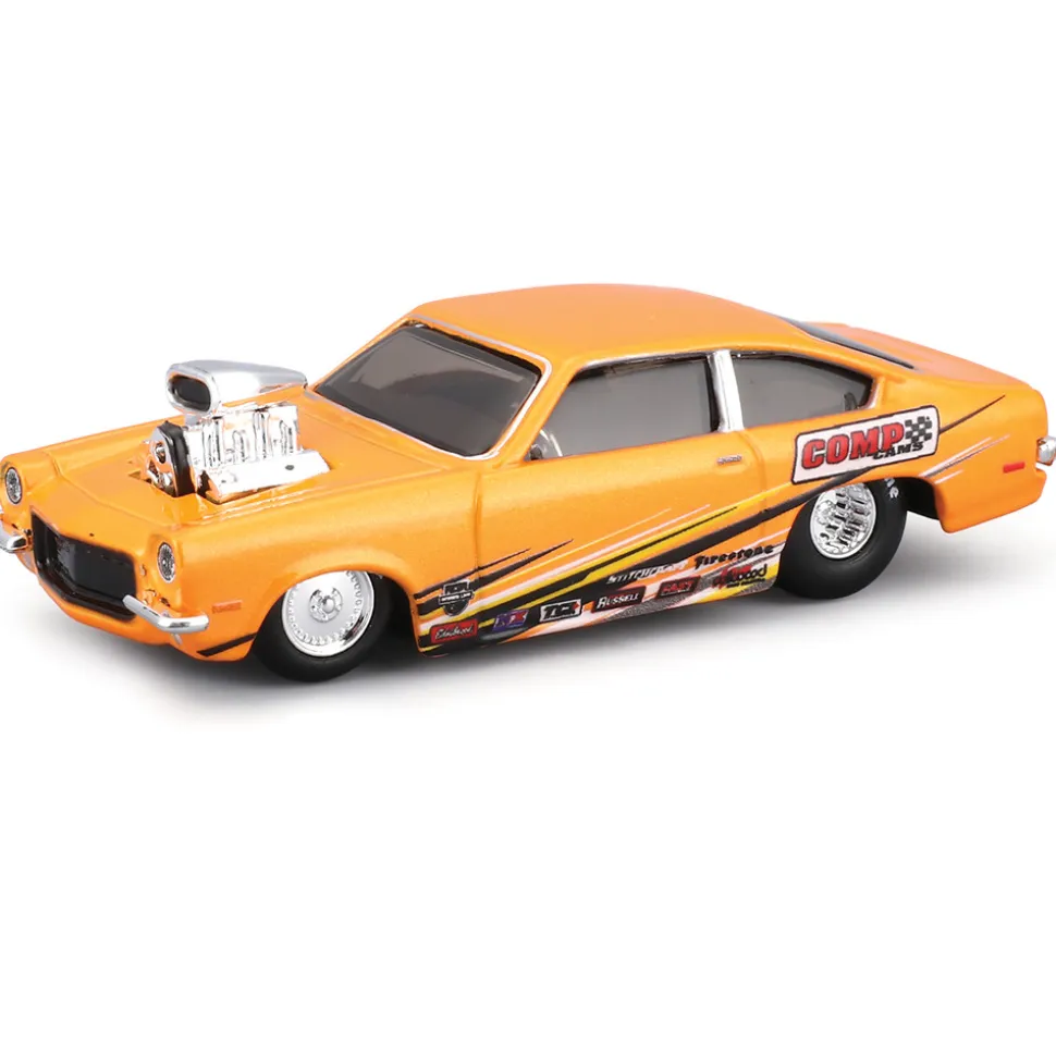 1979 K5 Blazer & 1971 Chevy Vega with Trailer 1:64 Scale by Maisto