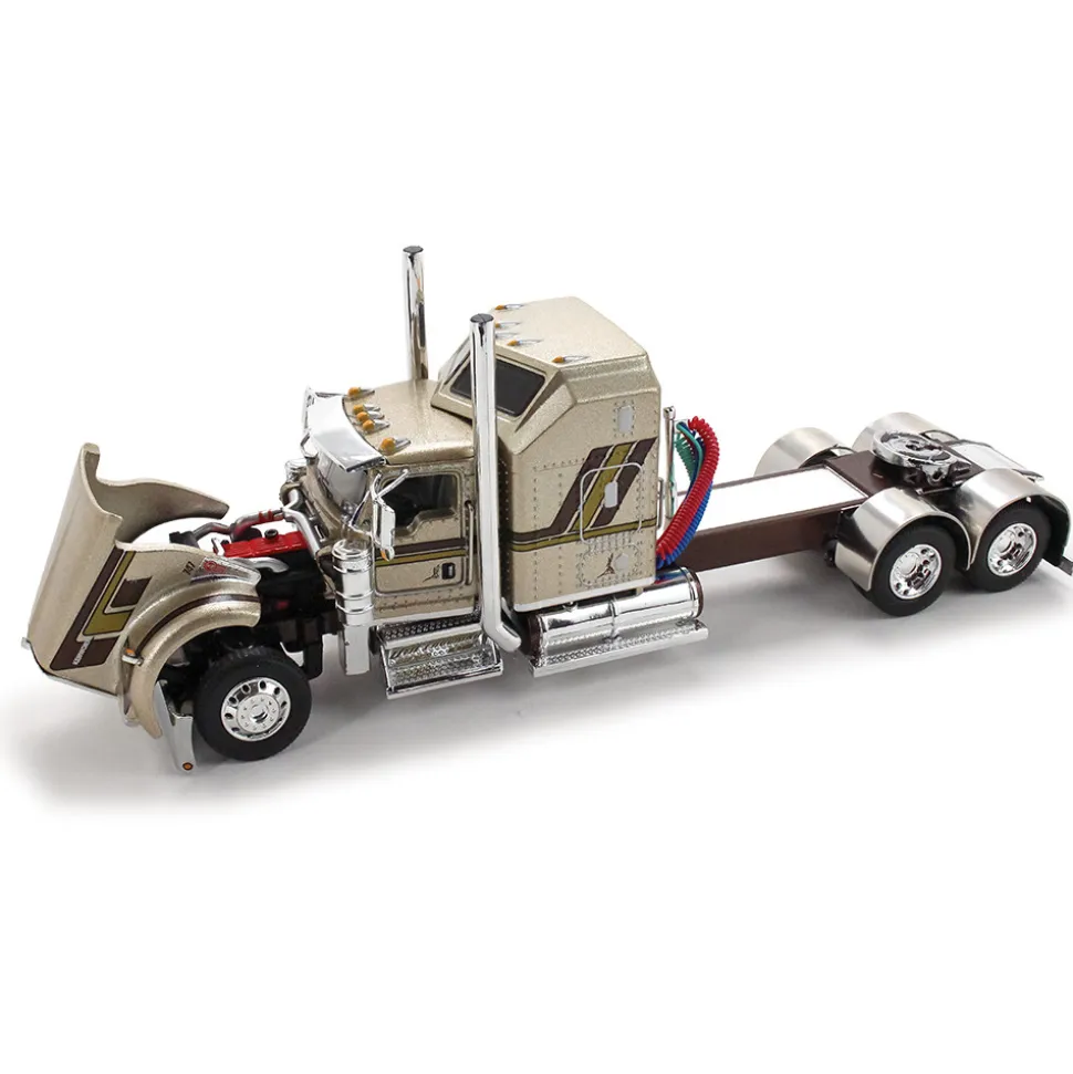 Kenworth W900L Aerodyne Sleeper & Vintage Trailer - Red's Favorites 1:64 Scale Diecast Model Truck by Diecast Promotions