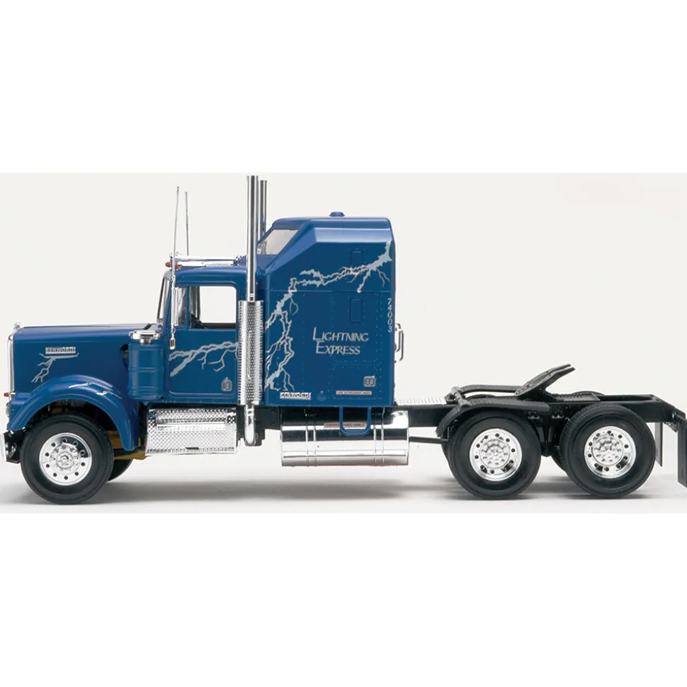 Kenworth® W900 - Plastic Model Kit 1:25 Scale Model Kit by Revell