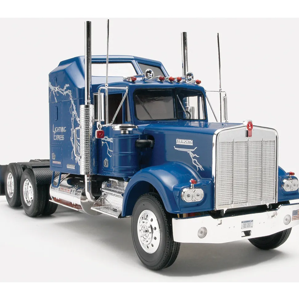 Kenworth® W900 - Plastic Model Kit 1:25 Scale Model Kit by Revell
