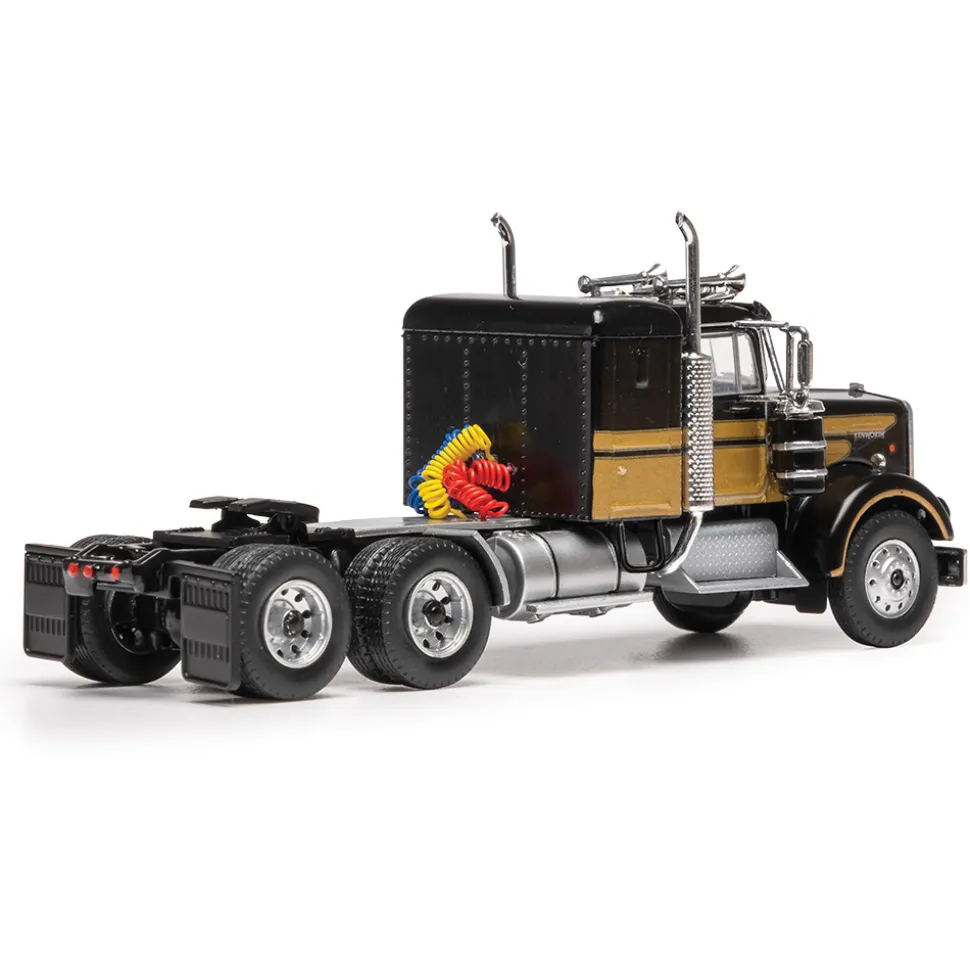 1970 Kenworth W925 Small Sleeper - Black & Gold 1:64 Scale Diecast Model Truck by IXO Models