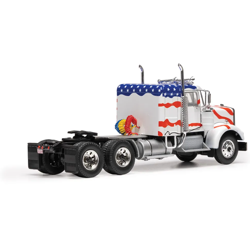 1970 Kenworth W925 Small Sleeper w/USA Flag 1:64 Scale Diecast Model Truck by IXO Models