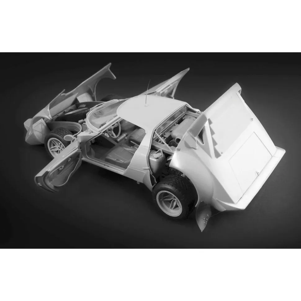Lancia Stratos HF Gr.4 1/12 Kit 1:12 scale Plastic by Italeri