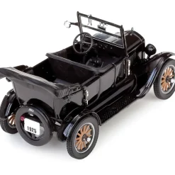 Laurel & Hardy 1925 Ford Model T 1:24 Scale Diecast Model Car by Sunstar