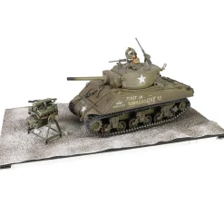 M4A3E2 (75) Sherman Jumbo 1/32 Die Cast Model 4th Armored Div, U.S. Army, "First in Bastogne", Belgium, De 1:32 Scale Metal by Forces of Valor