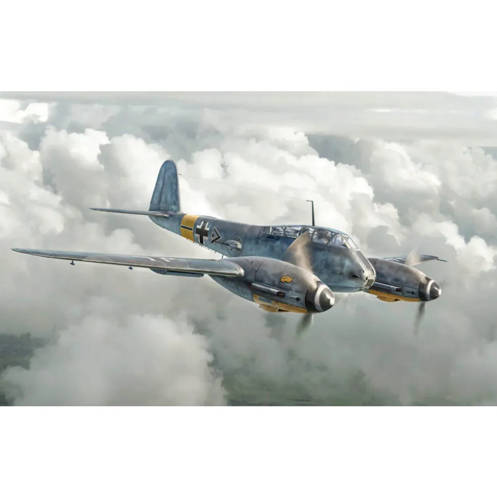 ME 410 A-1 “Hornisse” 1/72 Kit 1:72 Scale Plastic Model Kit by Italeri