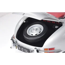 1955 Mercedes Benz 300SL Gullwing Coupe - Silver 1:8 Scale Diecast Model Car by IXO Models