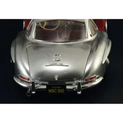 Mercedes-Benz 300 SL Gullwing 1/16 Kit 1:16 Scale Plastic Model Kit by Italeri