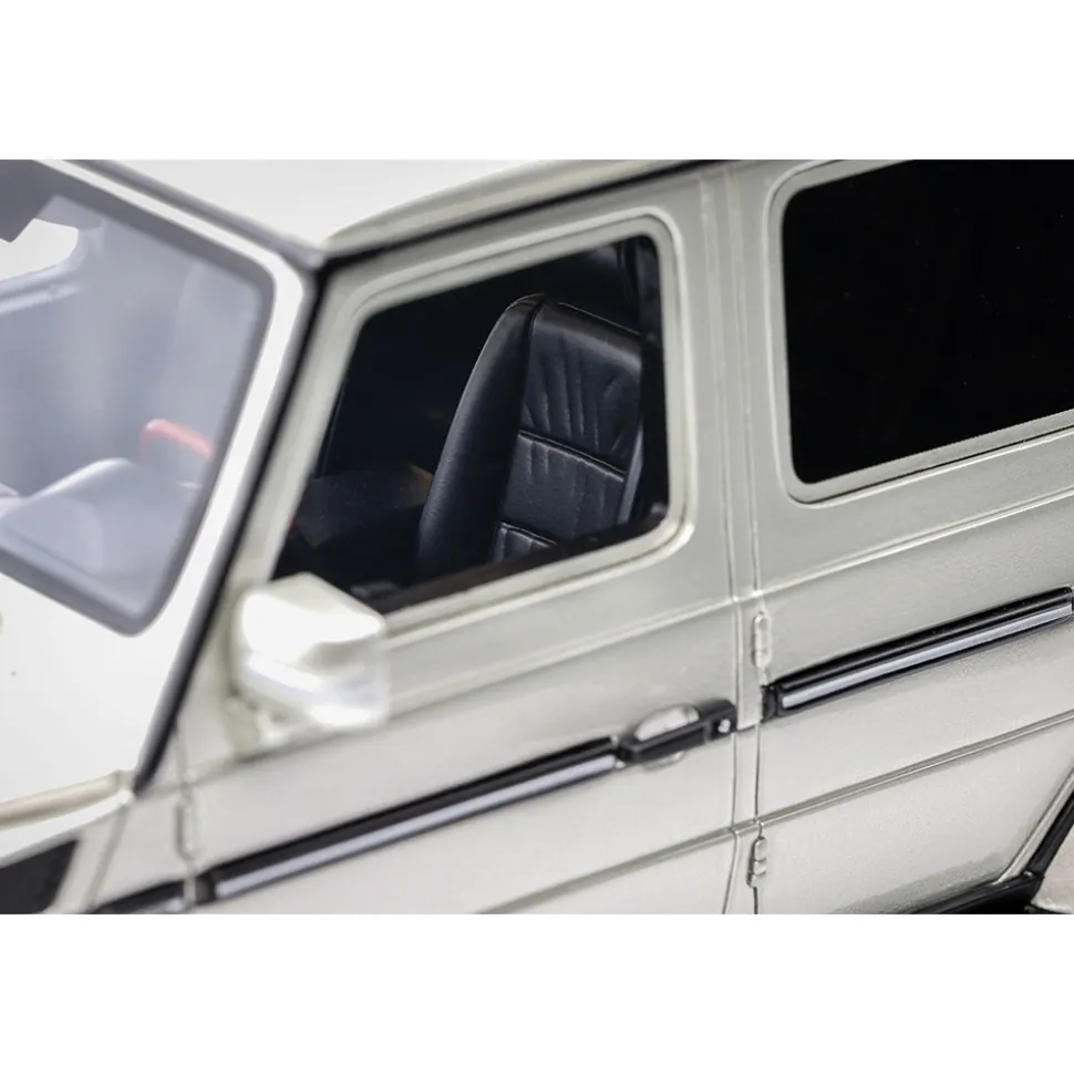 2003 Mercedes G-Class 55 AMG - Iridium Silver 1:18 Scale Cast Resin Model Truck by Ottomobile