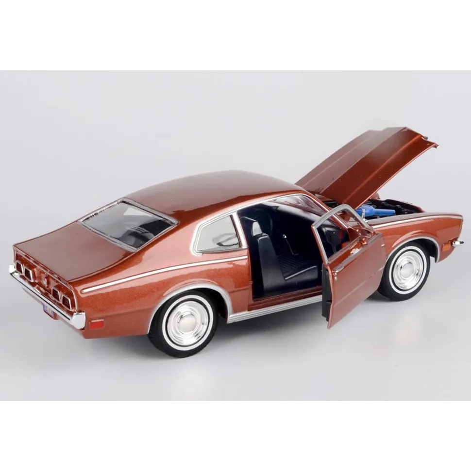 1971 Mercury Comet - Metallic Brown 1:24 Scale Diecast Model Car by Motormax