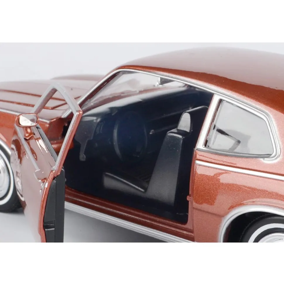 1971 Mercury Comet - Metallic Brown 1:24 Scale Diecast Model Car by Motormax