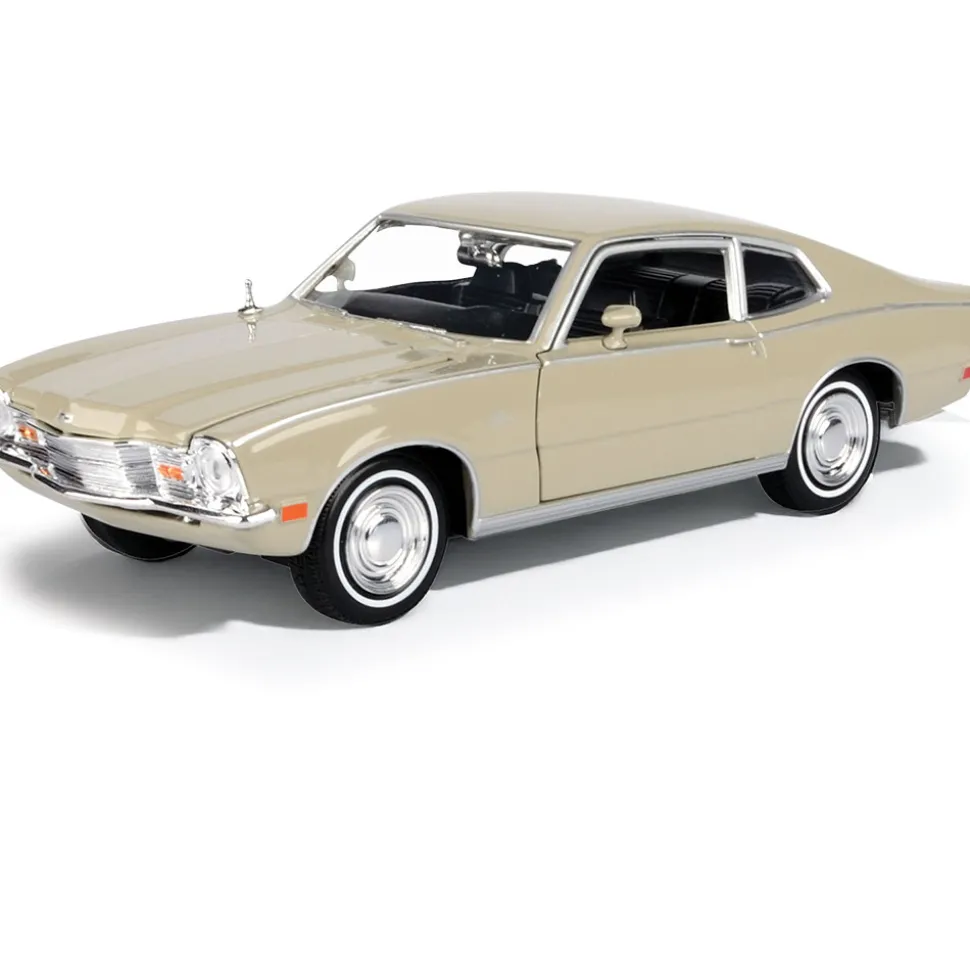 1971 Mercury Comet - Tan 1:24 Scale Diecast Model Car by Motormax