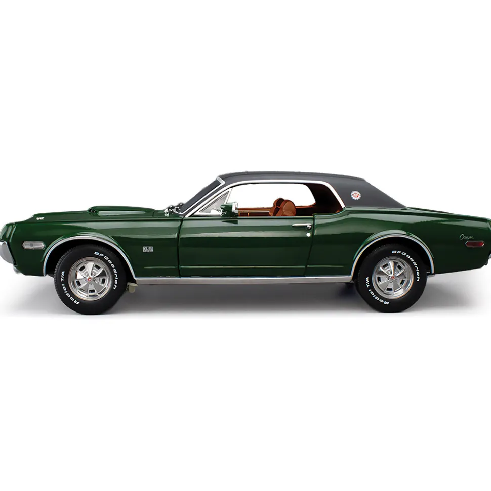 1968 Mercury Cougar XR7G - Augusta Green 1:18 Scale Diecast Model Car by Sunstar