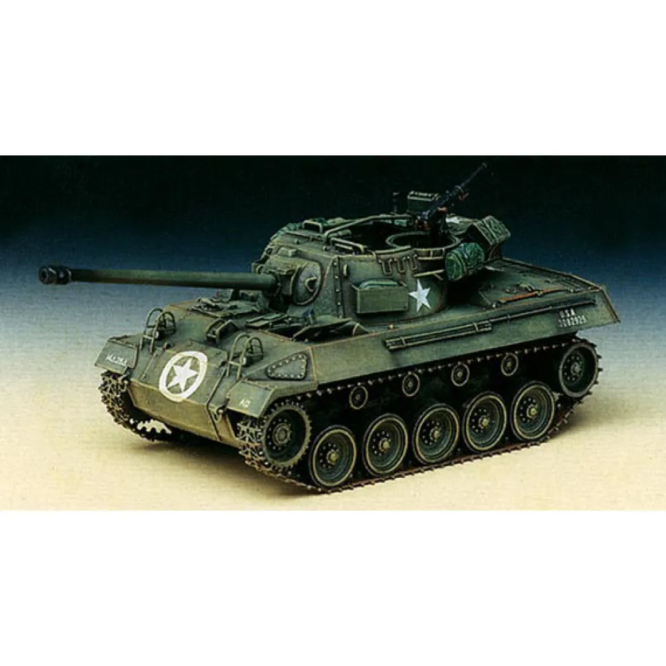 M18 Hellcat Tank Destroyer 1/35 Kit 1:35 Scale by Academy