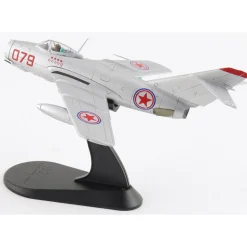 MIG-15 Fagot 1/72 Die Cast Model 1:72 scale Metal by Hobby Master