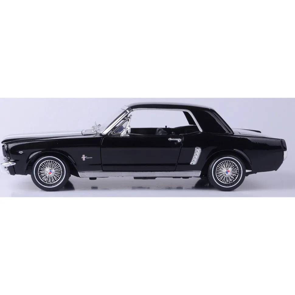 1964 1/2 Mustang Hardtop 1:18 Scale Diecast Model Car by Motormax