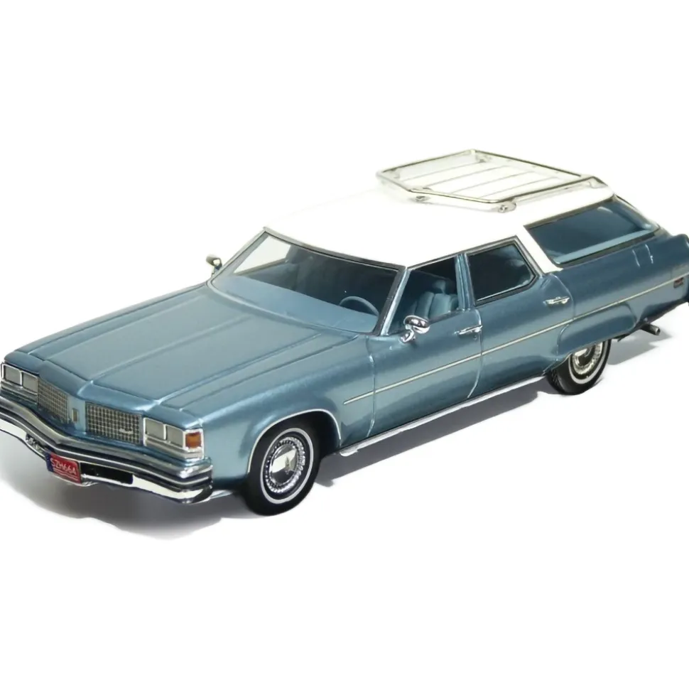 1976 Olds Custom Cruiser - Light Blue Poly 1:43 Scale Diecast Model Car by Goldvarg Collection