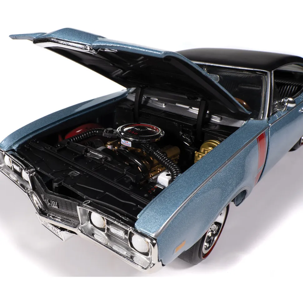 1968 Oldsmobile Holiday Coupe 442 Hemmings Muscle Machines - Code F Teal Frost 1:18 Scale Diecast Model Car by American Muscle - Ertl