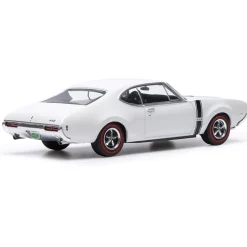 1970 Oldsmobile 442 W-30 Coupe - White 1:43 Scale Diecast Model Car by IXO Models