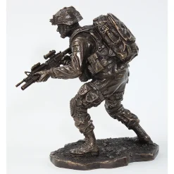 On the Move Figurine Pacific Trading (Y8082) Polyresin by PACIFIC TRADING
