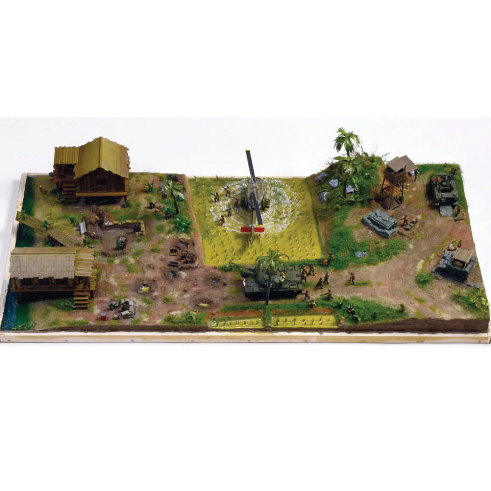 Op. Silver Bayonet - Vietnam War 1/72 Figure Kit 1:72 Scale Plastic Model Kit by Italeri