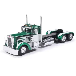 1952 Peterbilt 350 - Green 1:64 Scale by IXO Models