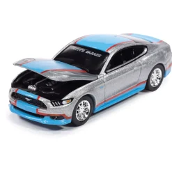 2017 Petty's Garage Mustang GT Tribute Edition - Silver 1:64 Scale Diecast Model Car by Auto World