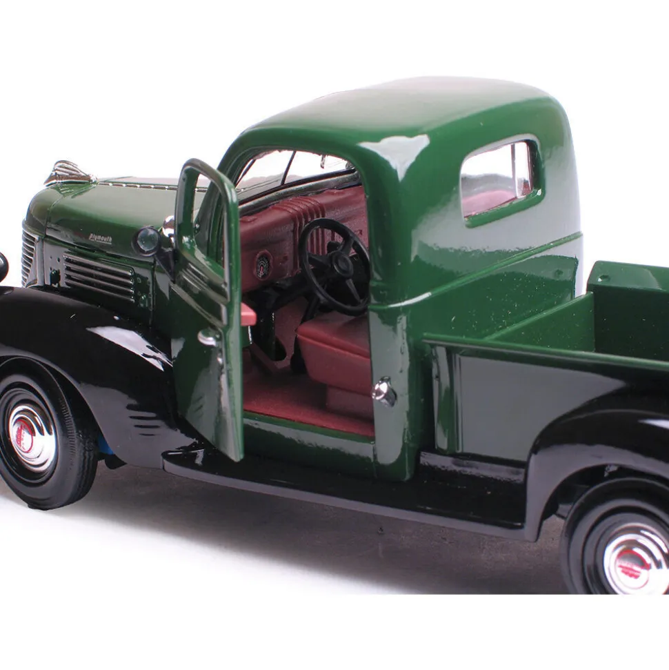 1941 Plymouth Pickup - GREEN 1:24 Scale Diecast Model by Motormax