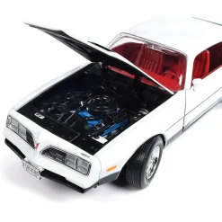 1977 Pontiac Firebird Formula 1:18 Scale Diecast Model Car by American Muscle - Ertl
