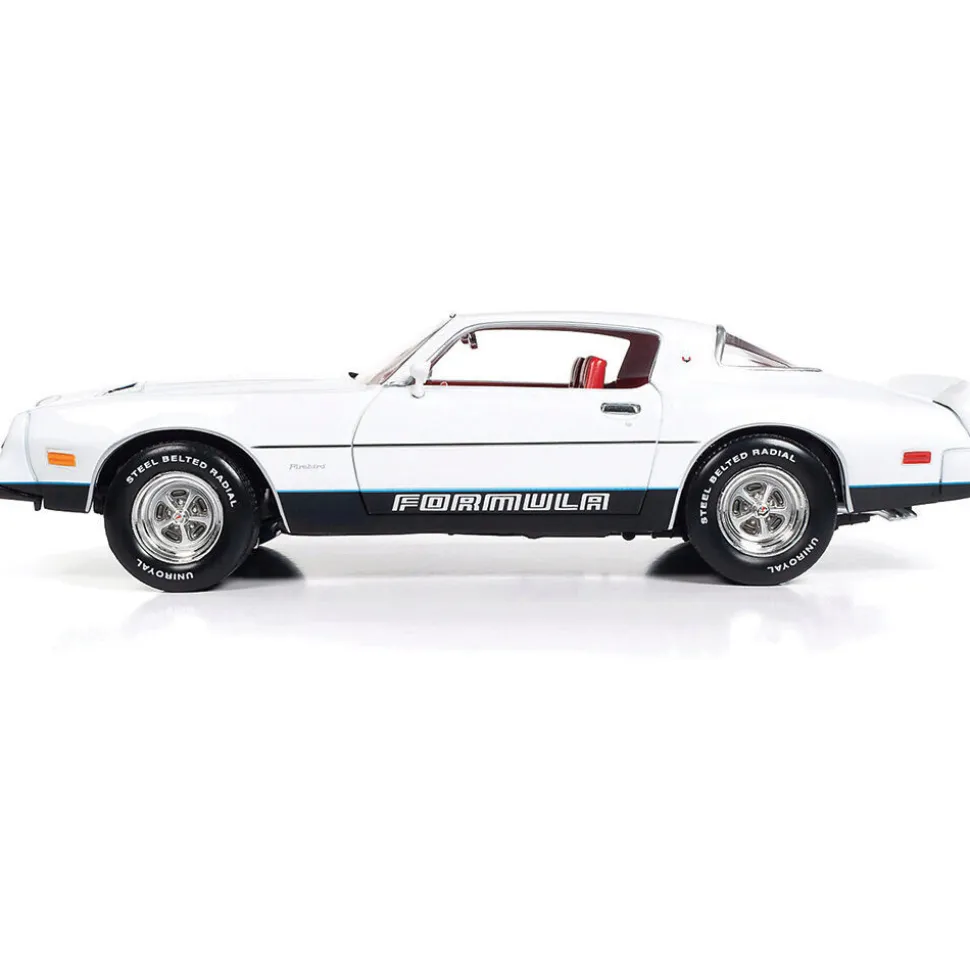 1977 Pontiac Firebird Formula 1:18 Scale Diecast Model Car by American Muscle - Ertl