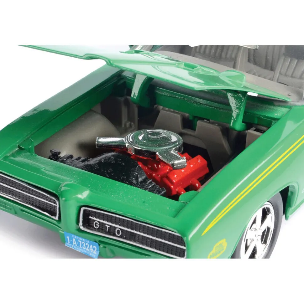 1969 Pontiac GTO Judge-Green 1:24 Scale Diecast Model Car by Motormax