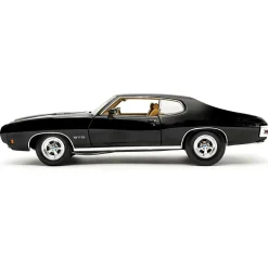 1970 Pontiac GTO Ram Air IV - Main Street 1:18 Scale Diecast Model Car by Acme