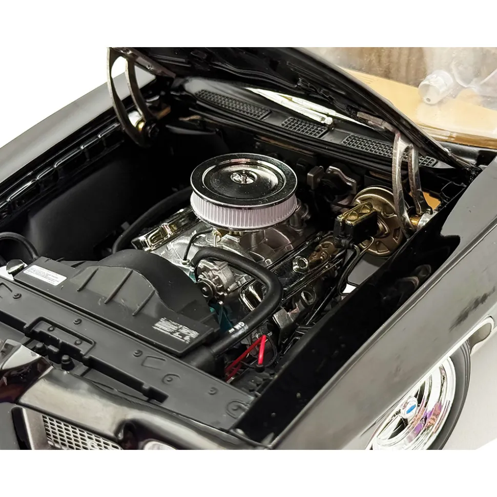 1970 Pontiac GTO Ram Air IV - Main Street 1:18 Scale Diecast Model Car by Acme