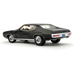 1970 Pontiac GTO Ram Air IV - Main Street 1:18 Scale Diecast Model Car by Acme