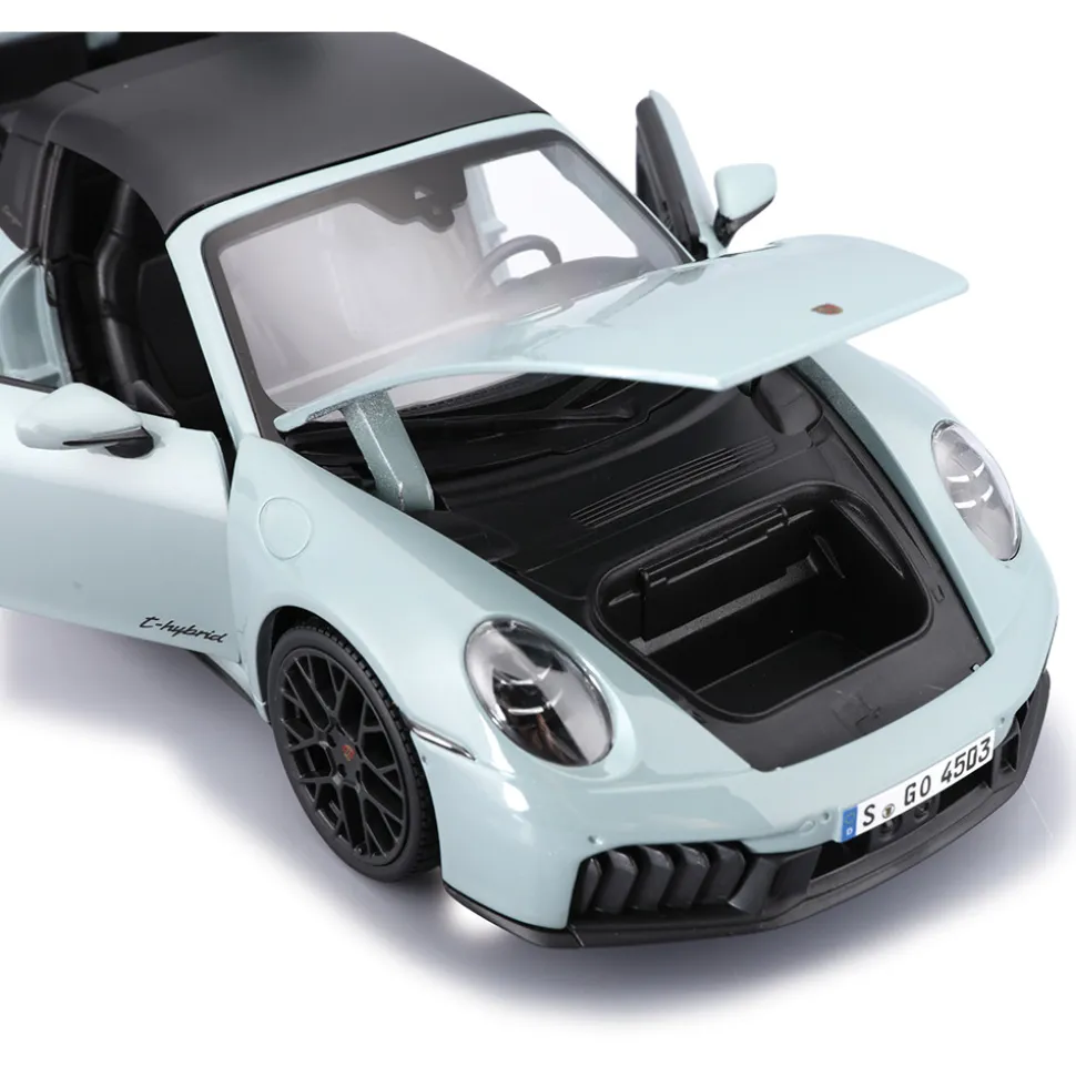 2025 Porsche 911 Carrera GTS (Hybrid) - Green 1:18 Scale Diecast Model Car by Maisto