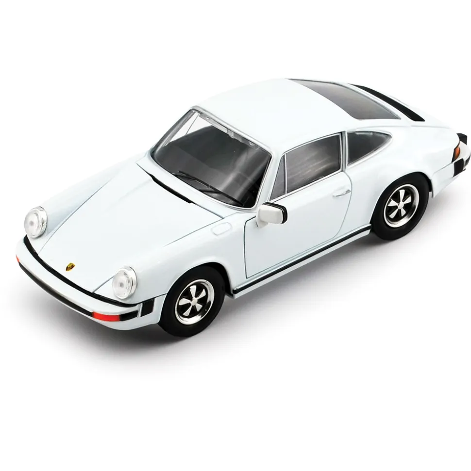 1978 Porsche 911 SC - White 1:24 Scale Diecast Model Car by Motormax