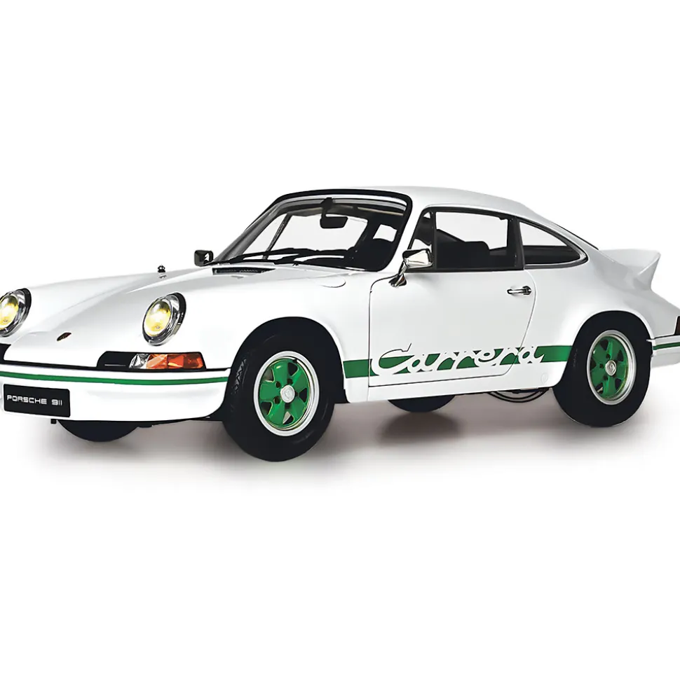 Porsche 911 - White 1:8 Scale Diecast Model Car by IXO Models