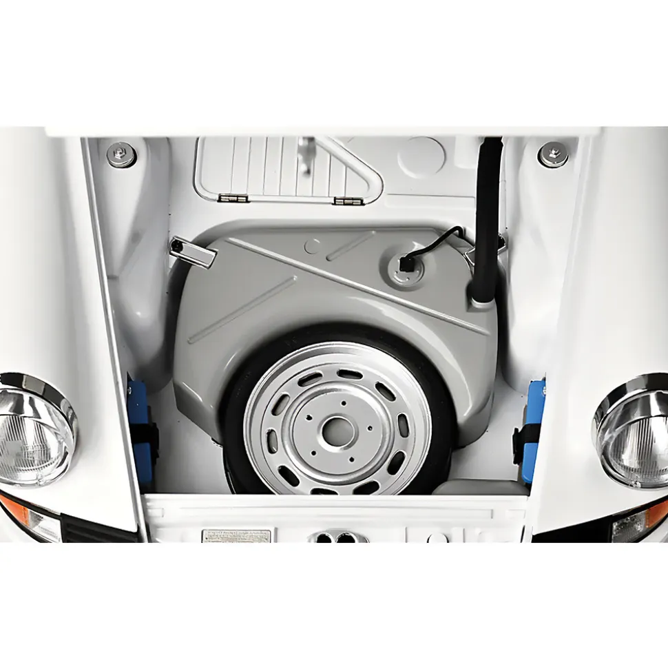 Porsche 911 - White 1:8 Scale Diecast Model Car by IXO Models
