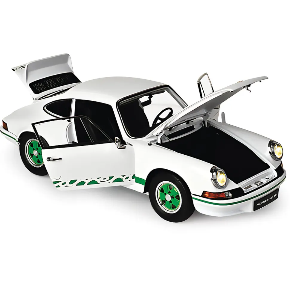 Porsche 911 - White 1:8 Scale Diecast Model Car by IXO Models