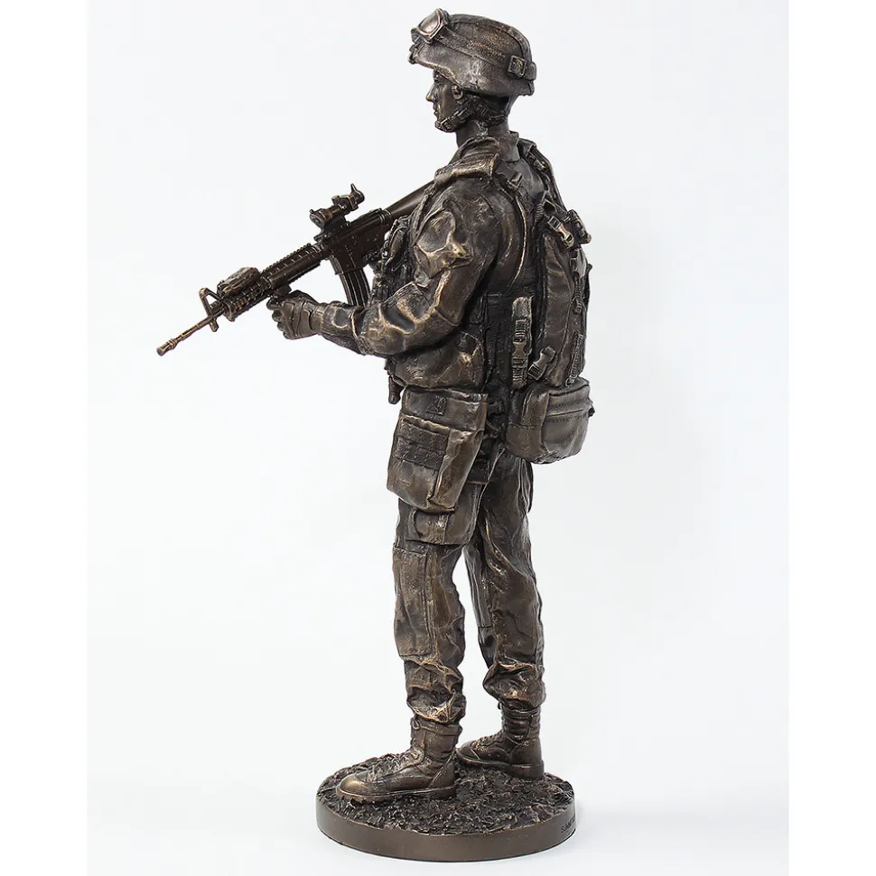Rifleman Figurine Pacific Trading (Y8089) Polyresin by PACIFIC TRADING