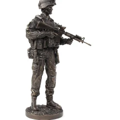 Rifleman Figurine Pacific Trading (Y8089) Polyresin by PACIFIC TRADING