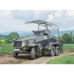 Sd.Kfz. 232 6 Rad. 1/72 Kit 1:72 scale Plastic by Italeri